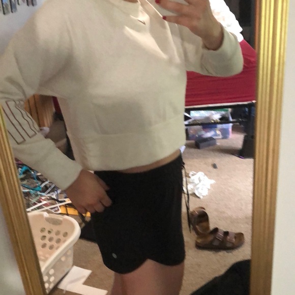 Nike Cropped Sweatshirt - Picture 2 of 4